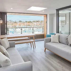 Host & - Coastal Townhouse Holiday home Whitby