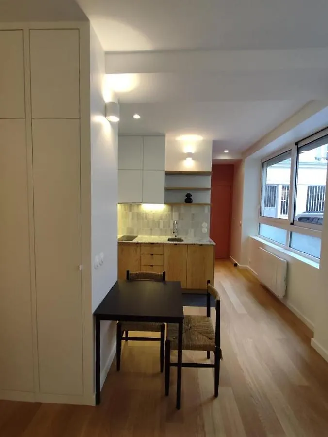 Suite Confortable Sur Le Canal Saint-Martin / Republique パリ 0*,  フランス